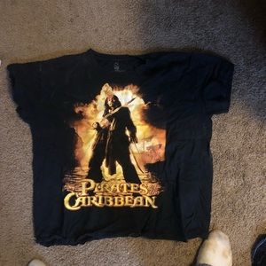 Men’s pirates of the Caribbean T-shirt black small